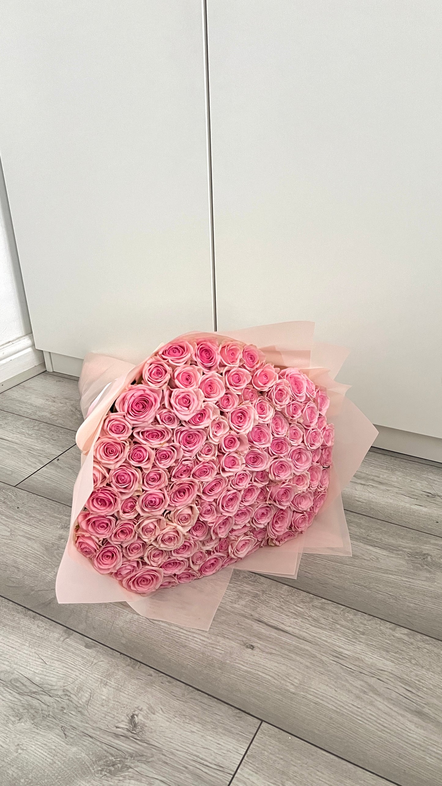 100 Pink Rose Bouquet